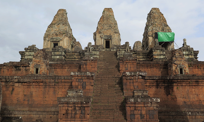 El templo de Pre Rup en plena reforma